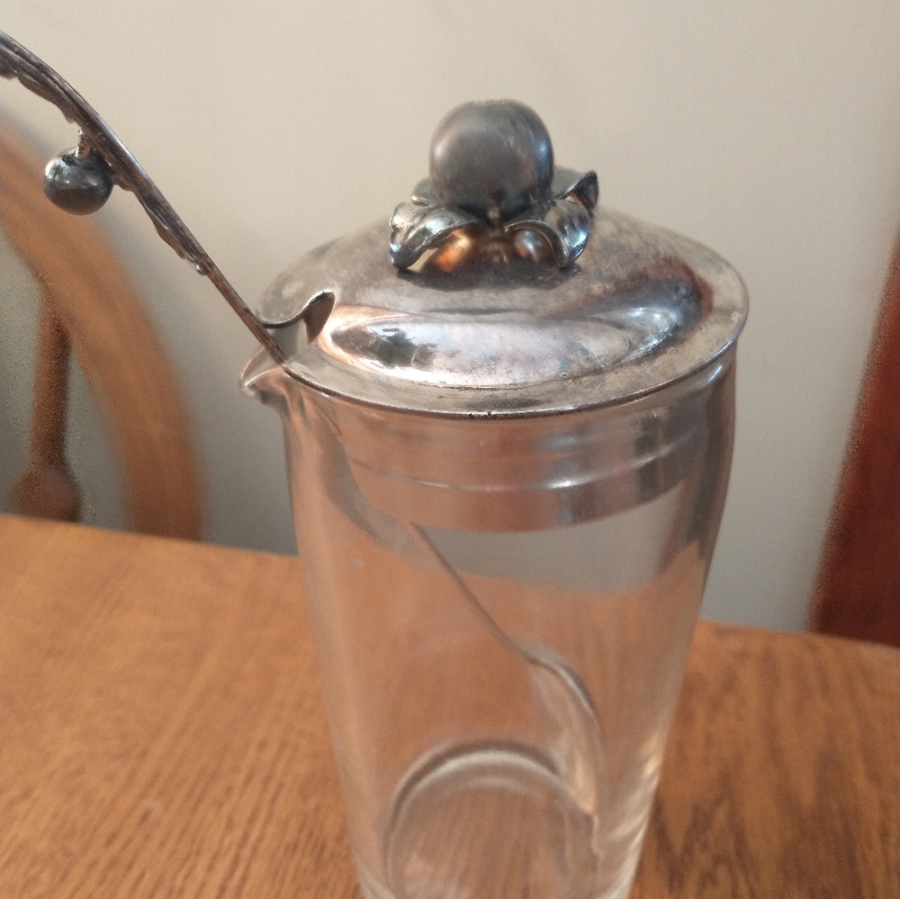 Wilcox Martini shaker vintage
